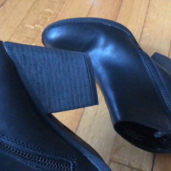 Dolce Vita DV Black Vegan zipper block heel booties, all man made materials, 8 - Picture 10 of 11